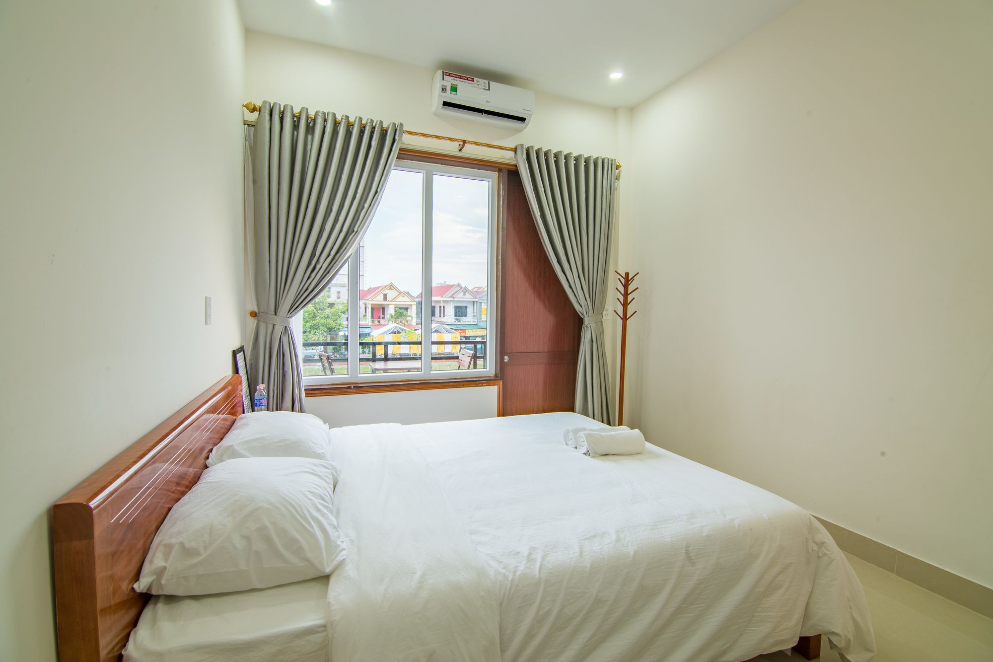 Au Lac Hostel ドンホイ エクステリア 写真
